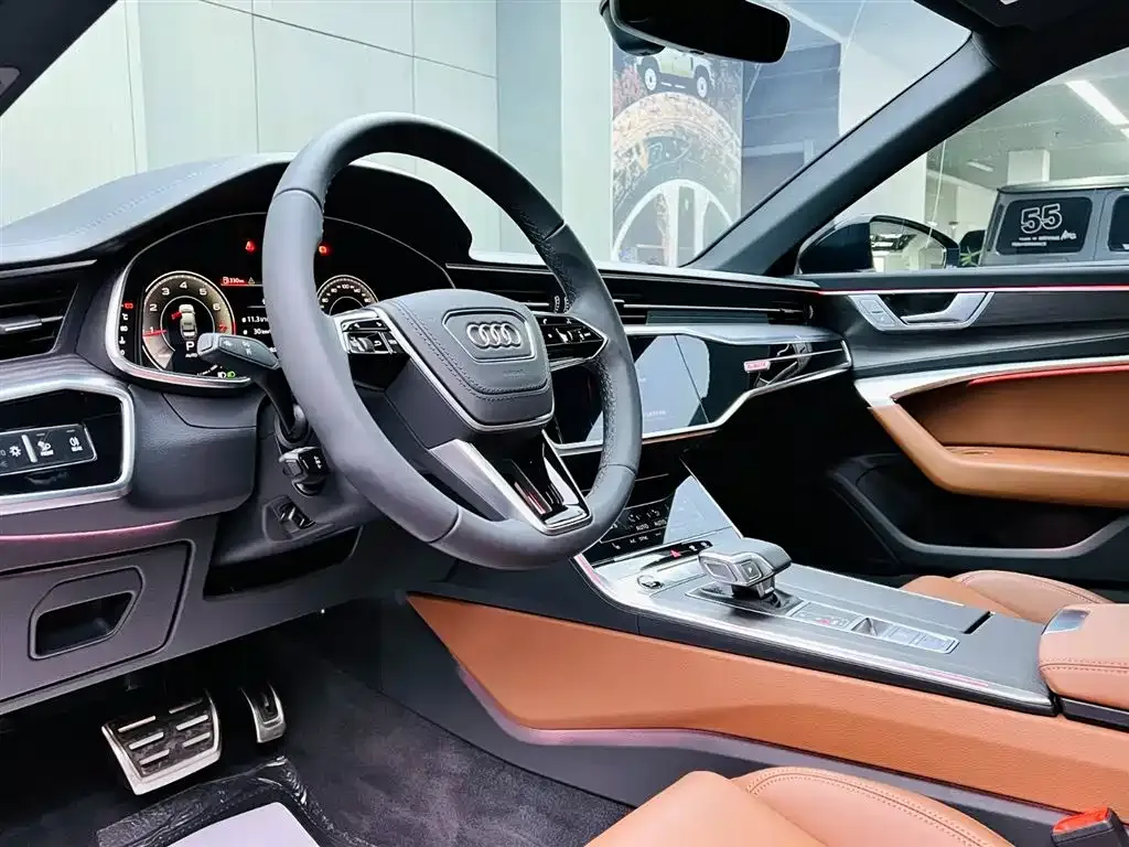 Audi A6L — фото 2