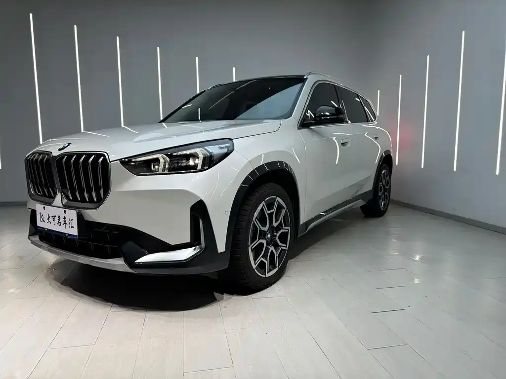 BMW X1 — фото 1