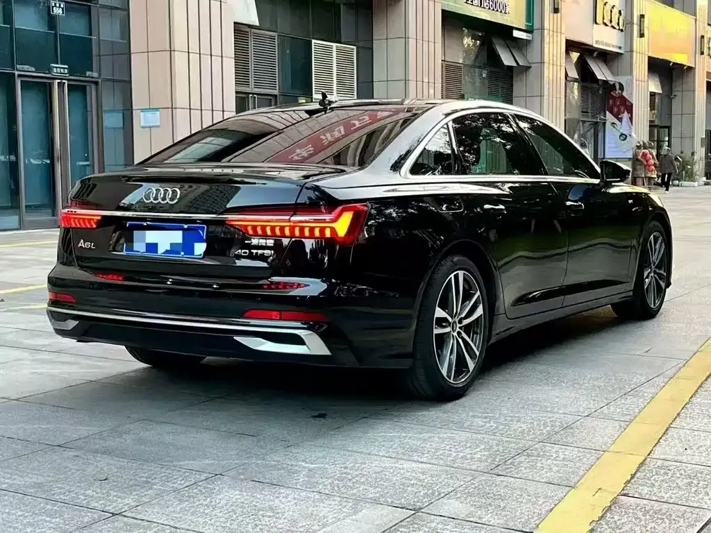 Audi A6L — фото 8