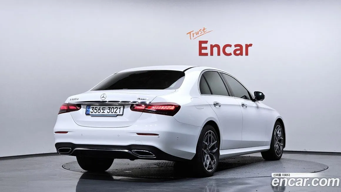 Mercedes-Benz E-Class — фото 5
