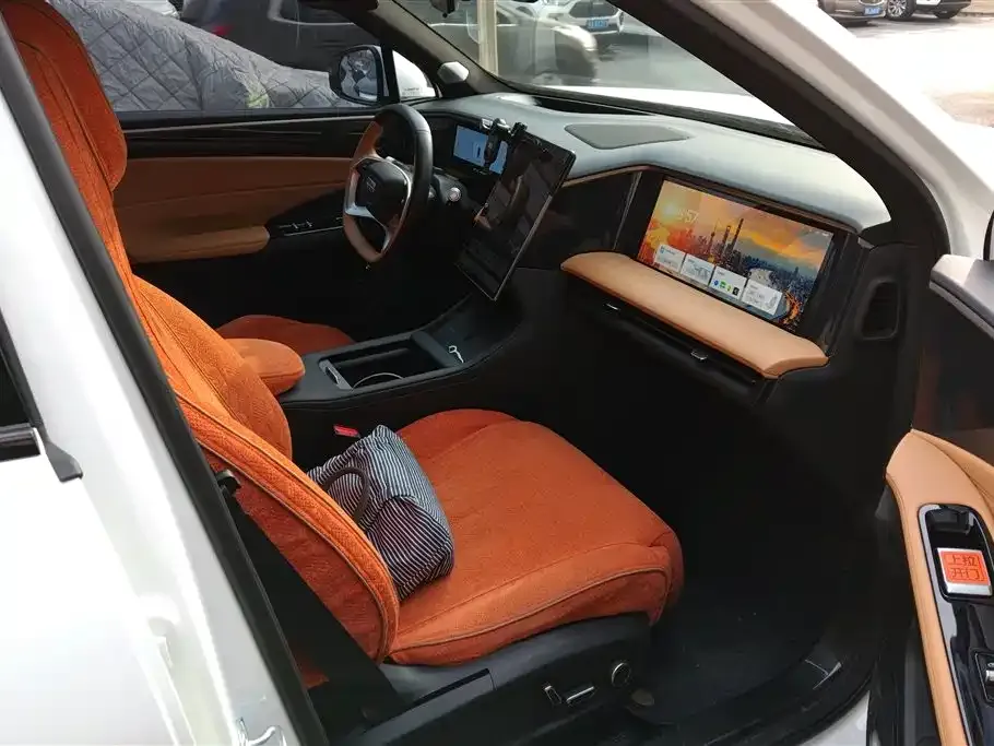 Geely Galaxy L7 — фото 10