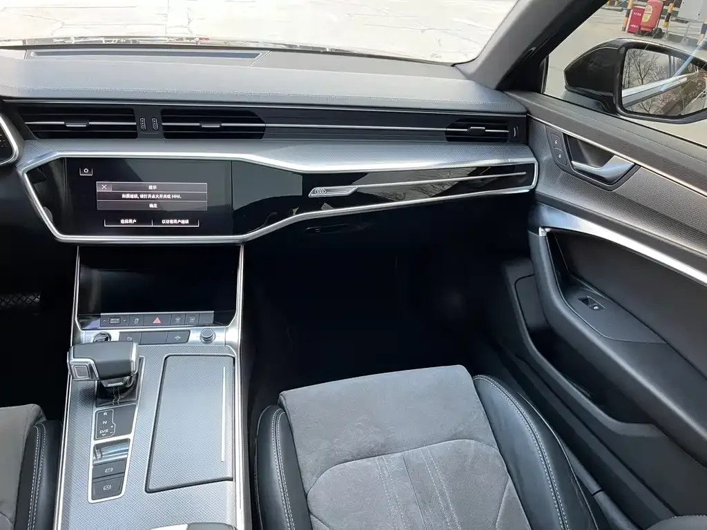 Audi A6L 2022 из CN, фото 7