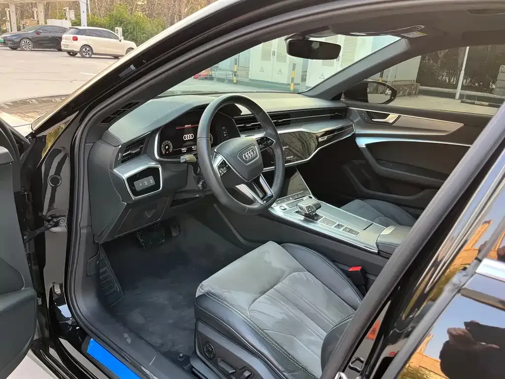 Audi A6L 2022 из CN, фото 4