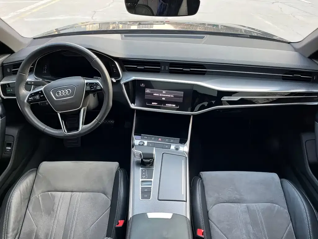 Audi A6L 2022 из CN, фото 2
