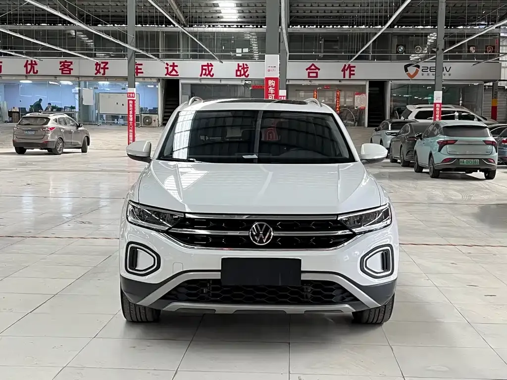 Volkswagen T-Roc — фото 5