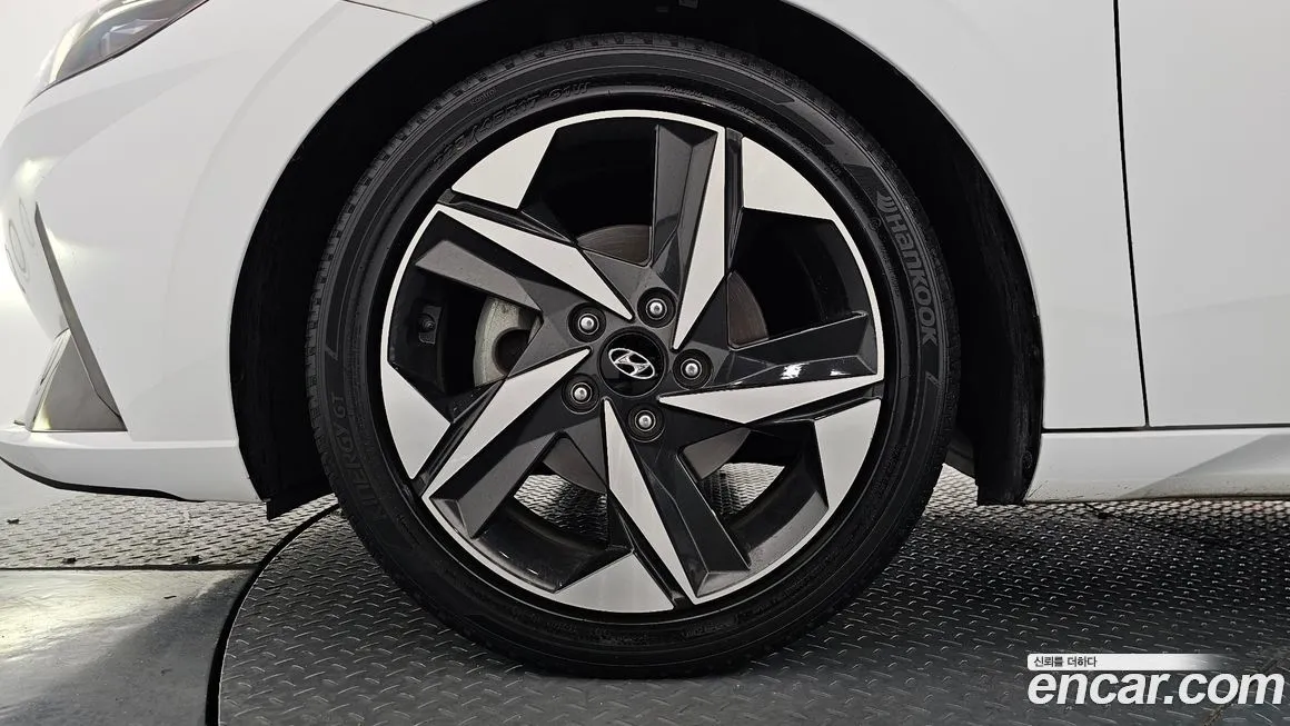 Hyundai AVANTE — фото 8