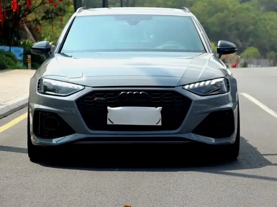 Audi RS 4 2023 из CN, фото 2