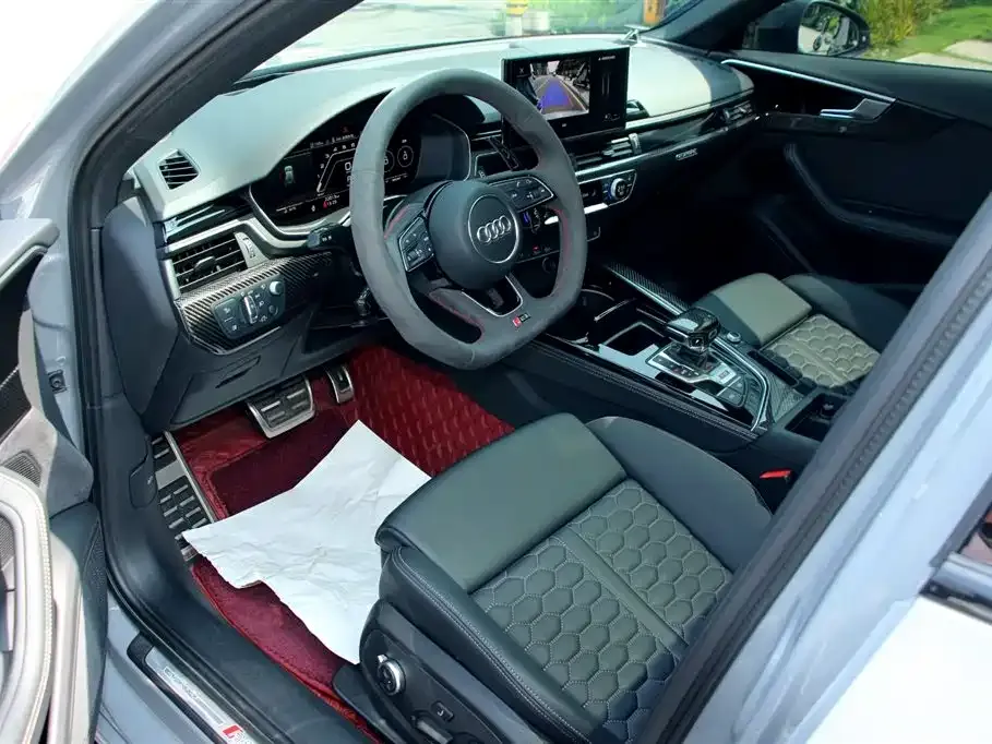 Audi RS 4 2023 из CN, фото 5