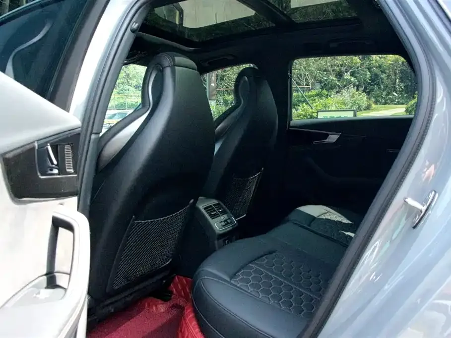 Audi RS 4 2023 из CN, фото 8