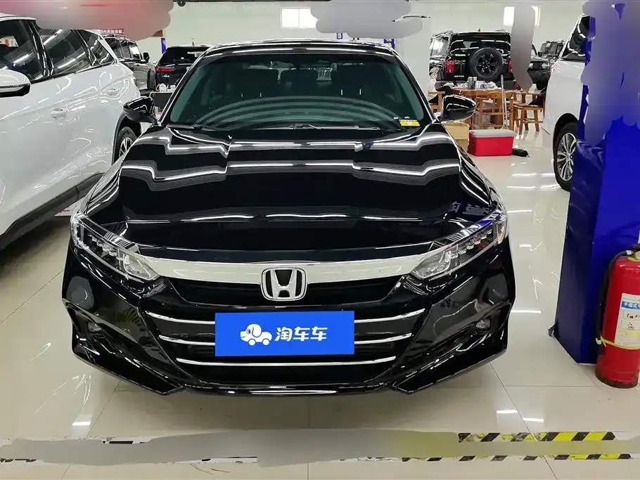 Honda Accord — фото 9