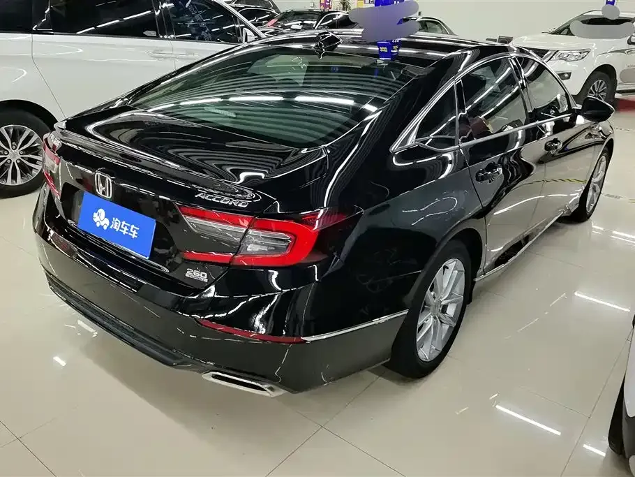 Honda Accord — фото 10