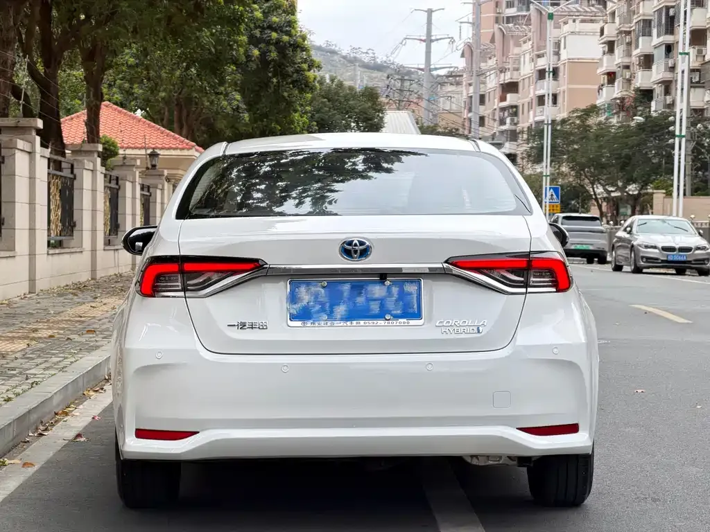 Toyota Corolla 2023 из CN, фото 3