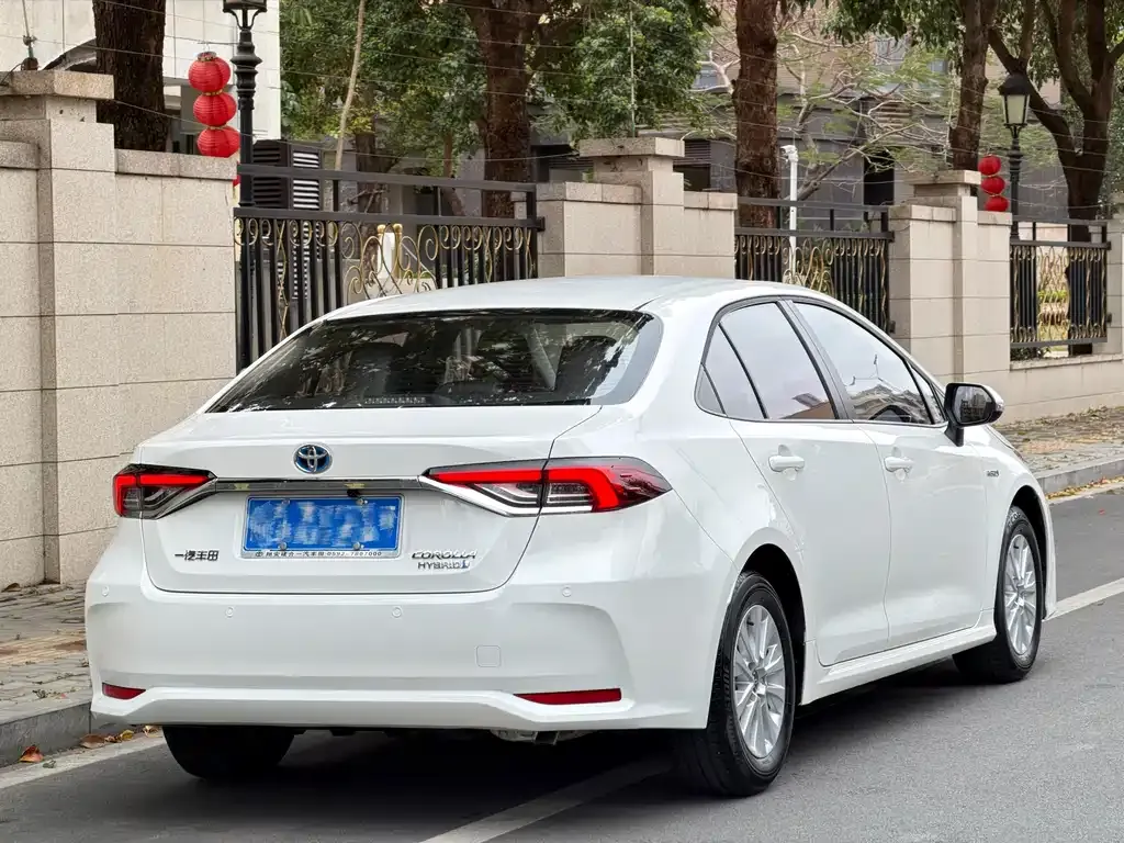 Toyota Corolla 2023 из CN, фото 9