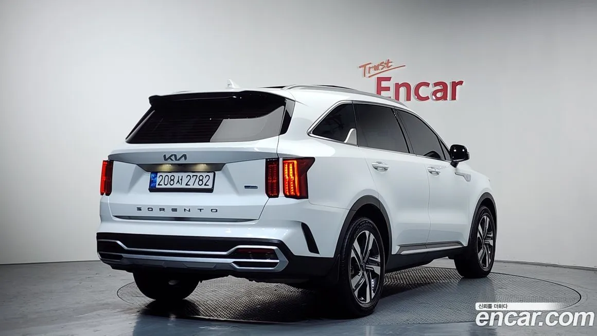 Kia Sorento — фото 6