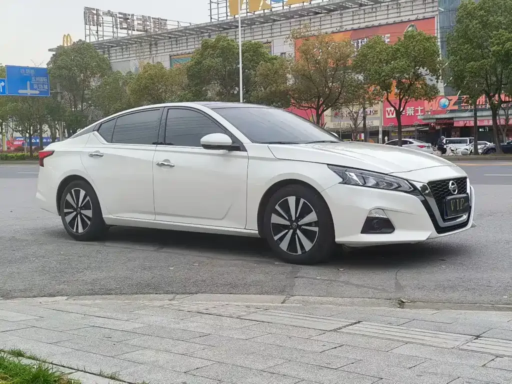 Nissan Teana — фото 6