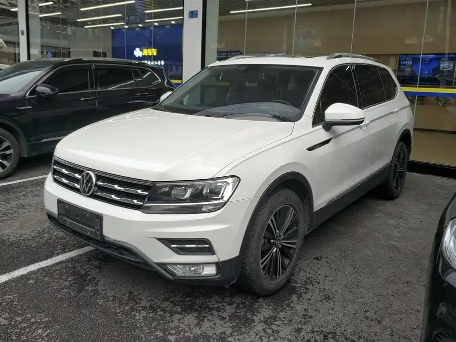 Volkswagen Tiguan L 2021 из CN, фото 1