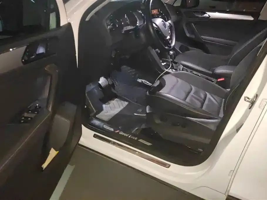 Volkswagen Tiguan L 2021 из CN, фото 3
