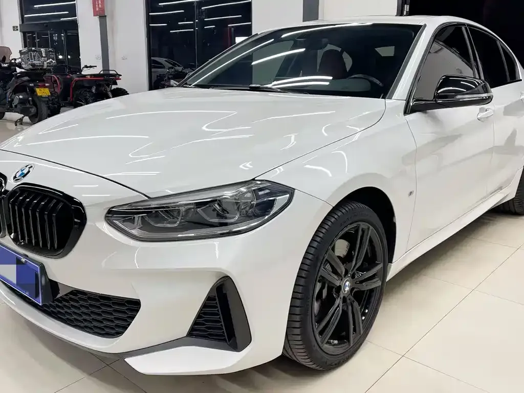 BMW 1 Series — фото 1
