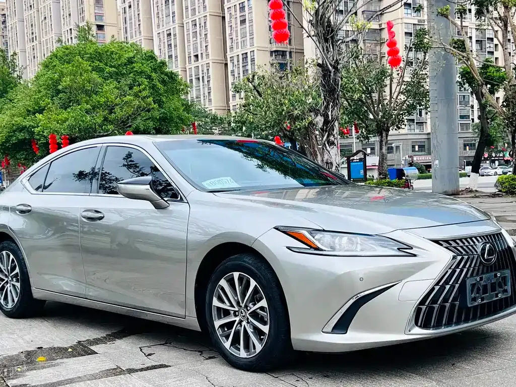 Lexus ES — фото 6