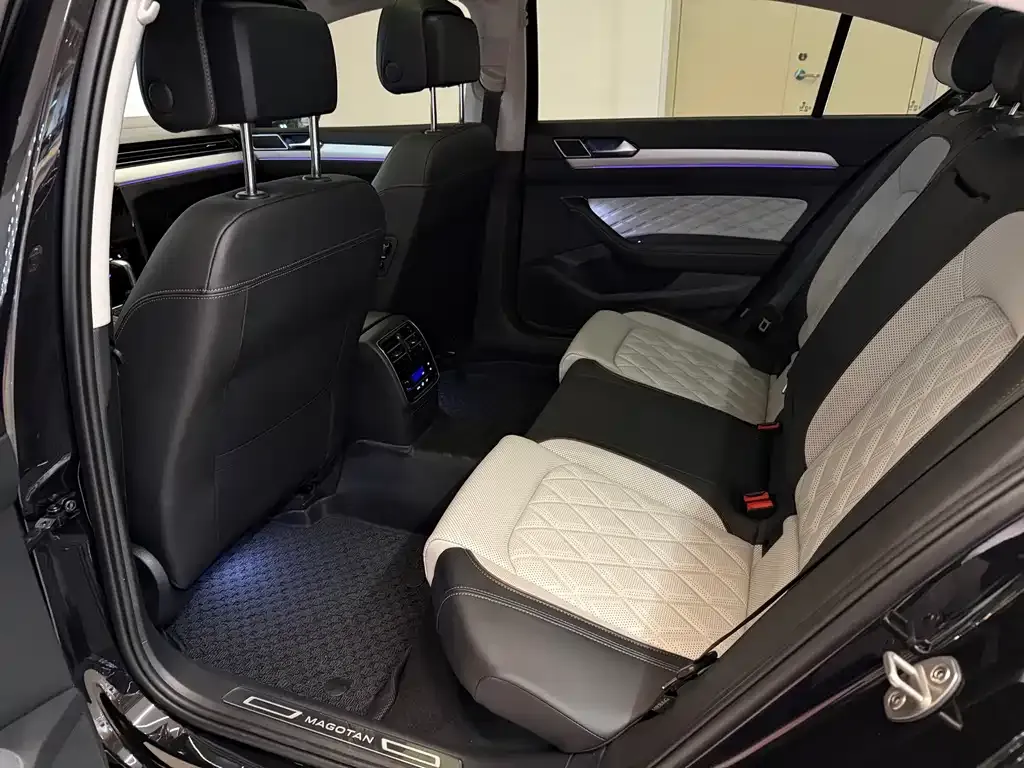Volkswagen Magotan 2024 из CN, фото 7