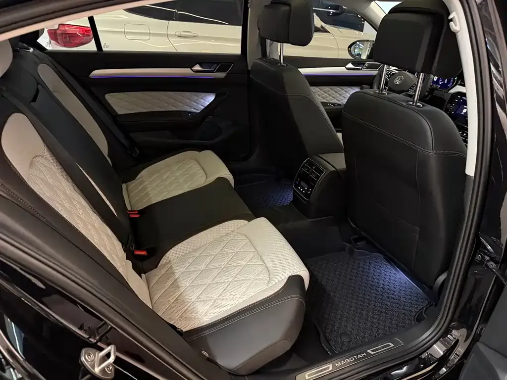 Volkswagen Magotan 2024 из CN, фото 9