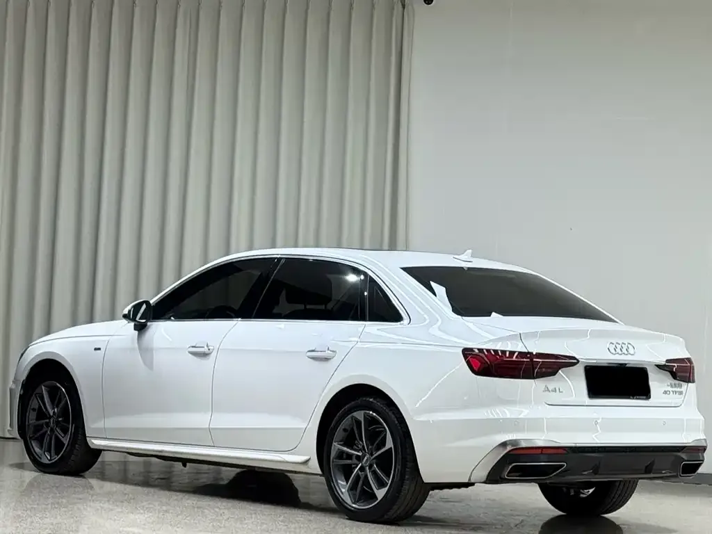 Audi A4L — фото 6