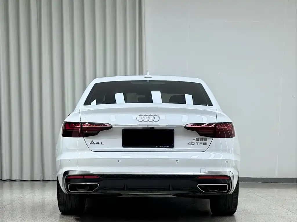 Audi A4L — фото 7