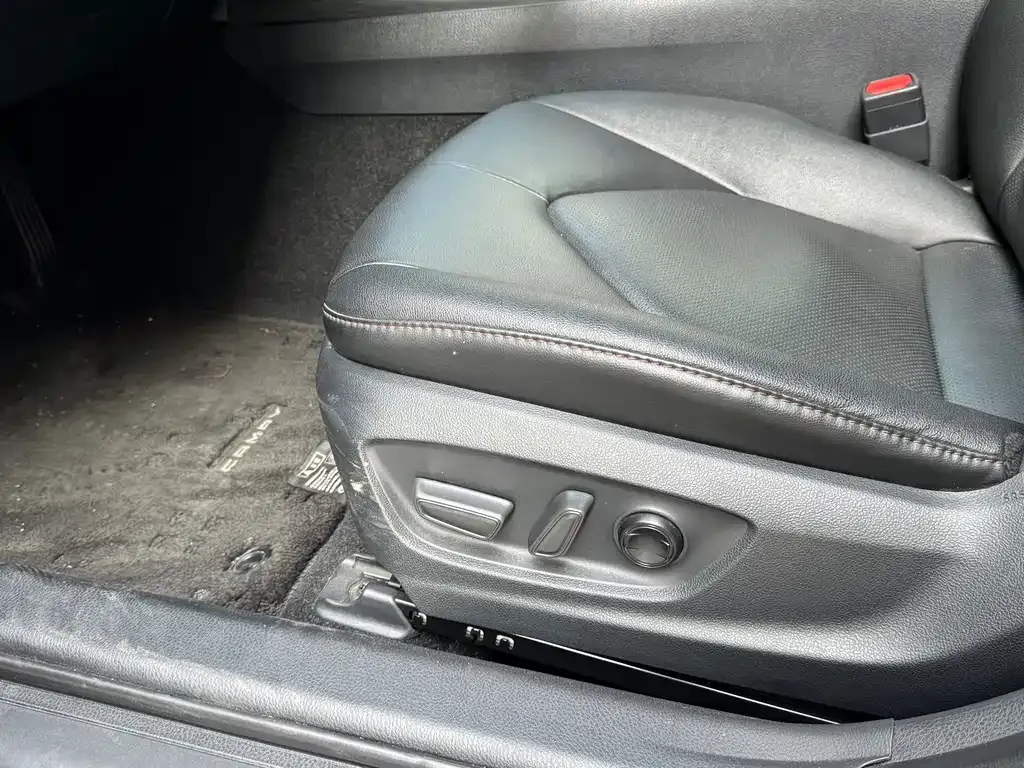 Toyota Camry 2021 из CN, фото 5
