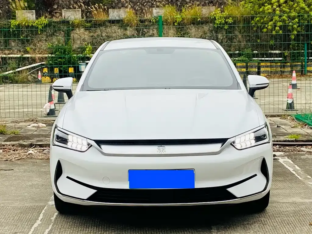 BYD Qin PLUS — фото 8