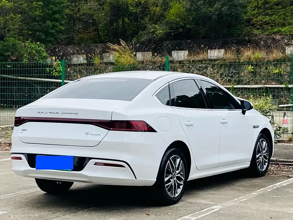 BYD Qin PLUS — фото 10