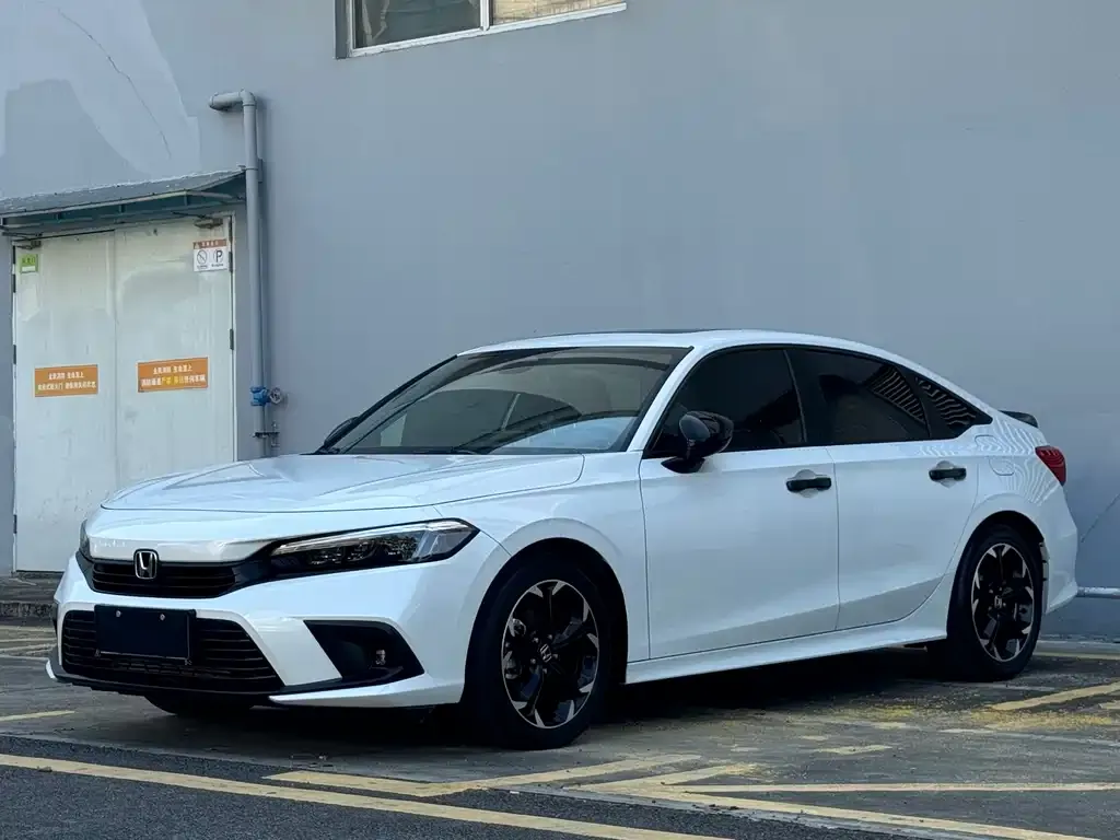 Honda Civic — фото 1
