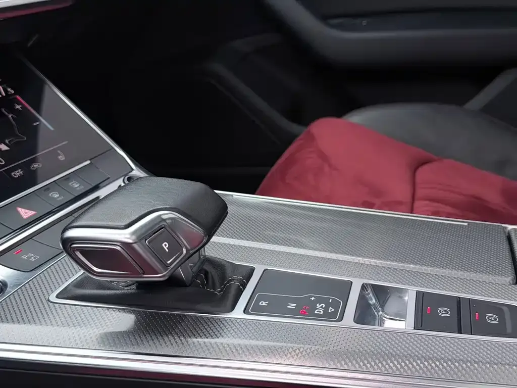 Audi A6L 2021 из CN, фото 6