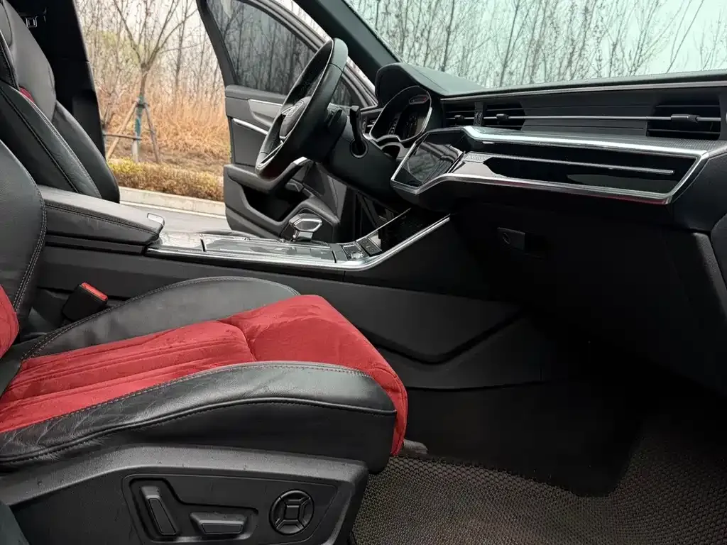 Audi A6L 2021 из CN, фото 8