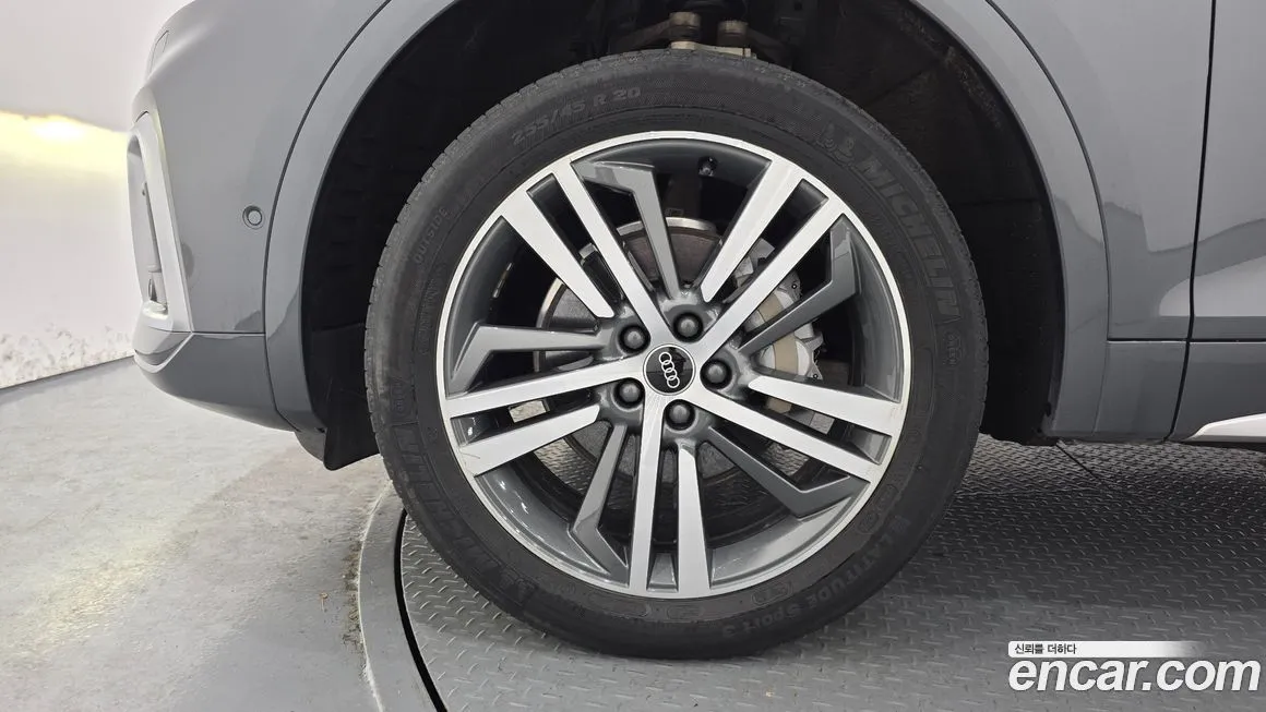 Audi Q5 2023 из KR, фото 9