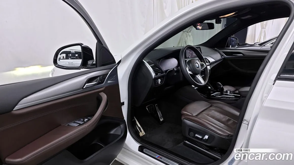 BMW X4 2021 из KR, фото 8