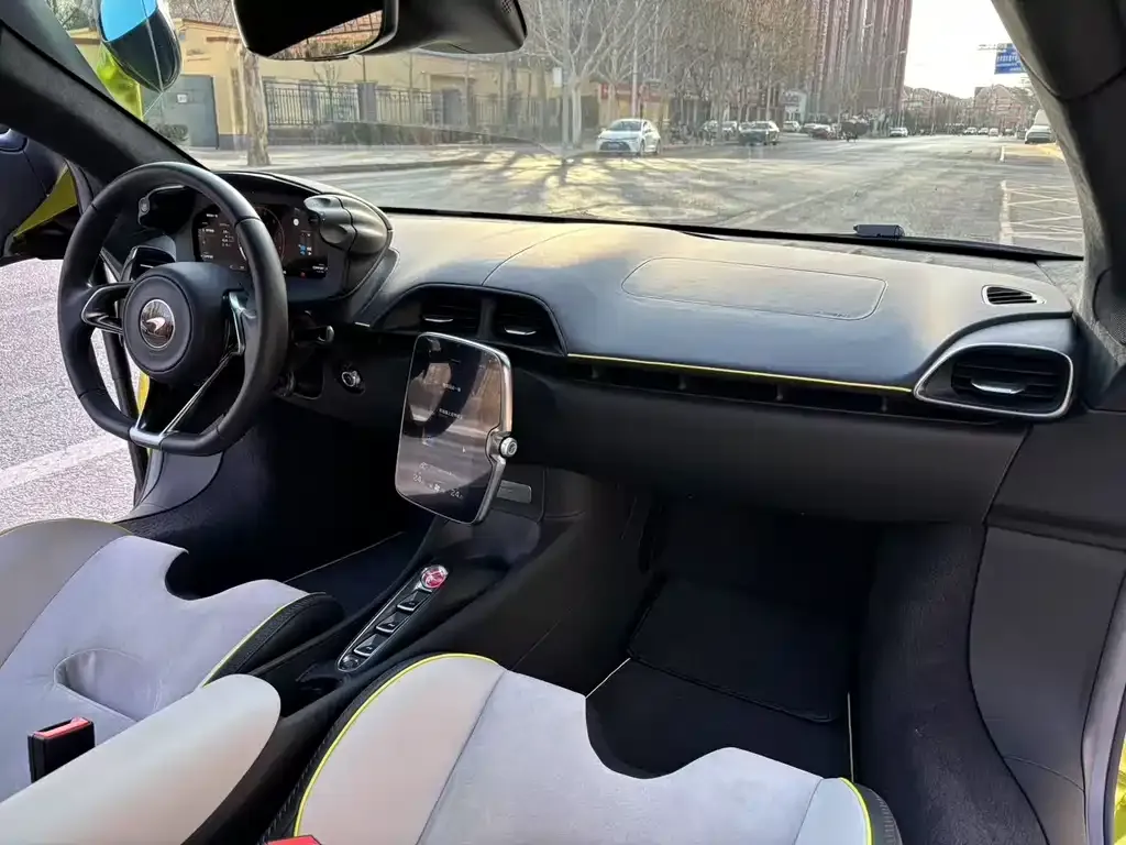 McLaren Artura 2023 из CN, фото 8