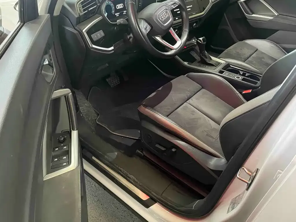 Audi Q3 2022 из CN, фото 4