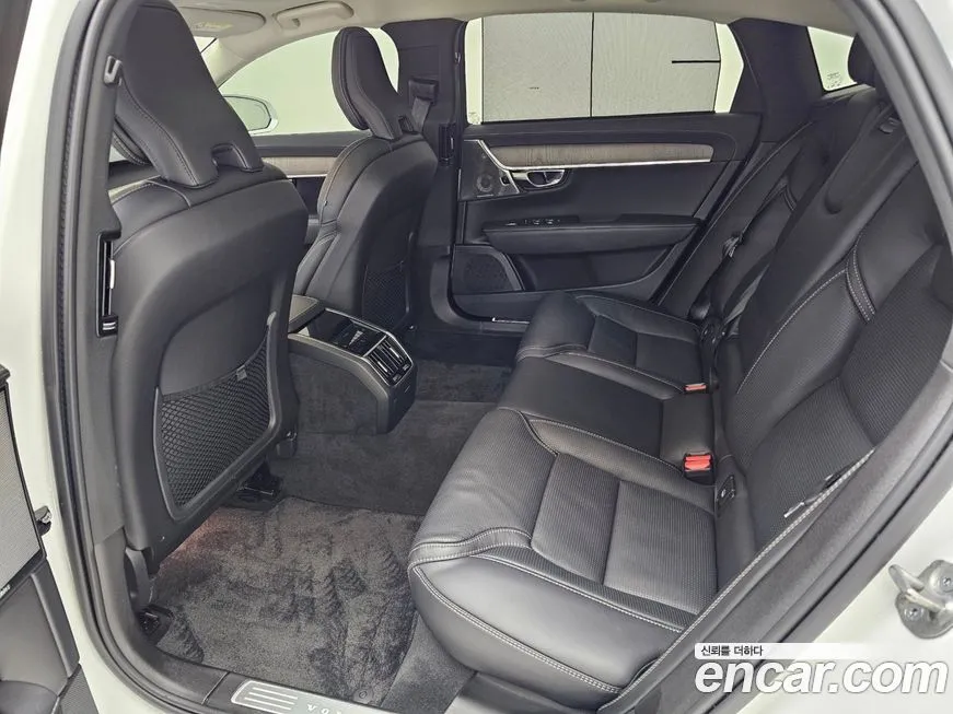 Volvo S90 2024 из KR, фото 9
