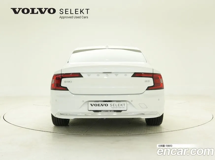 Volvo S90 2024 из KR, фото 3