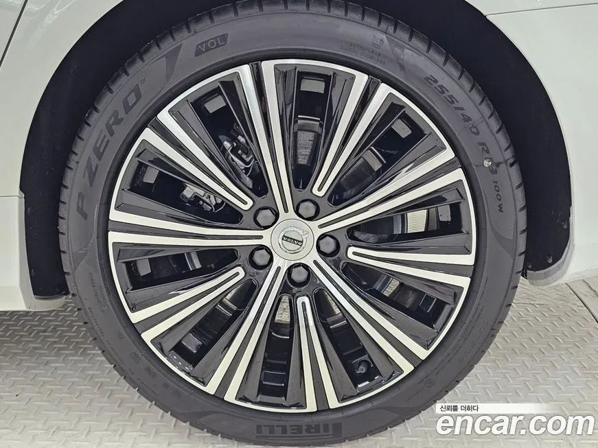 Volvo S90 2024 из KR, фото 10