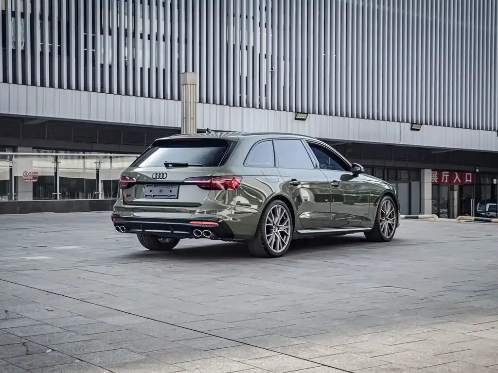 Audi S4 2024 из CN, фото 3