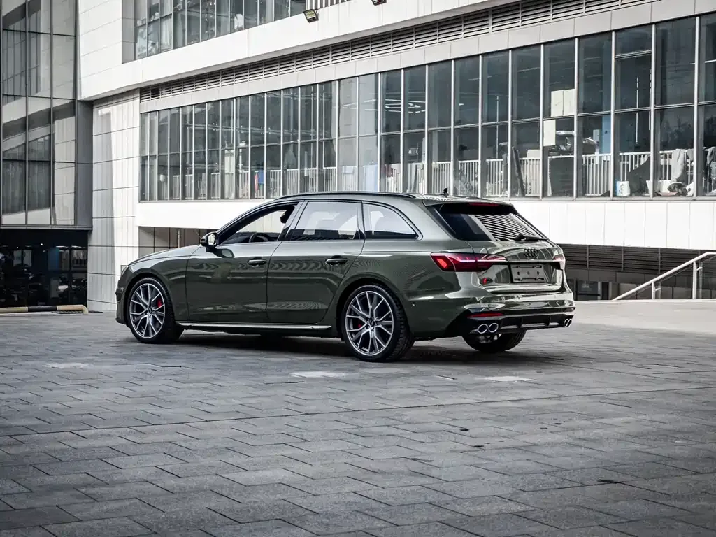 Audi S4 2024 из CN, фото 8