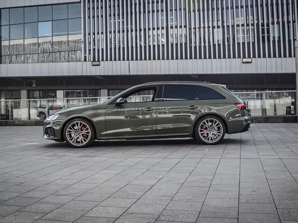 Audi S4 2024 из CN, фото 5