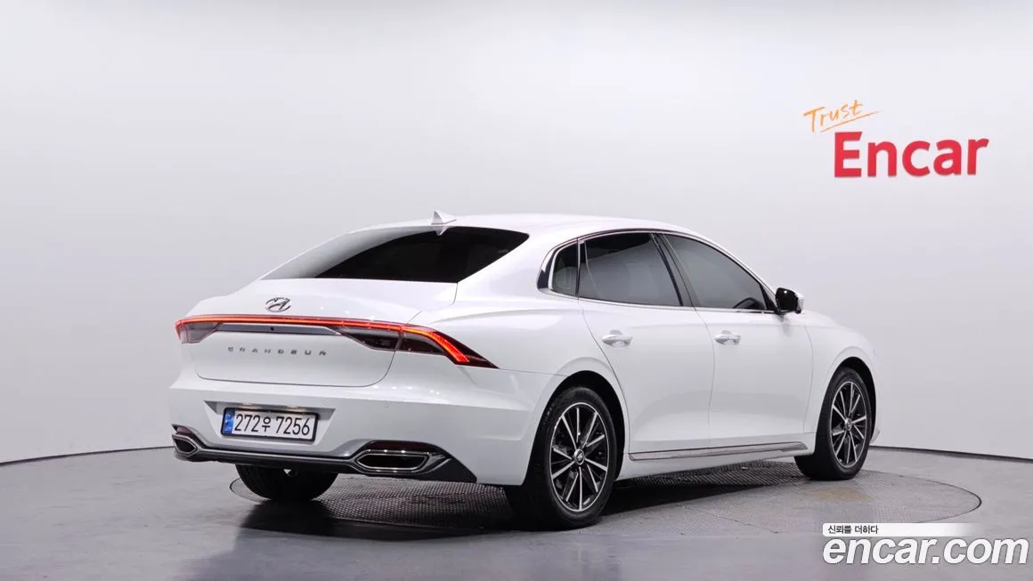 Hyundai Grandeur 2022 из KR, фото 2