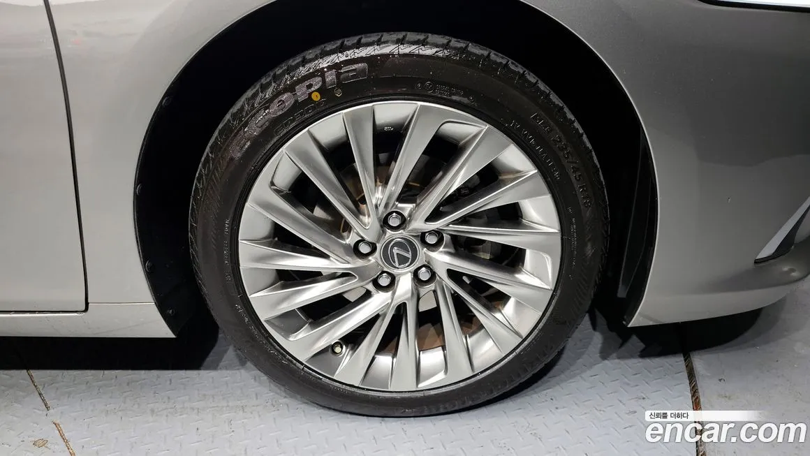 Lexus ES 2021 из KR, фото 6
