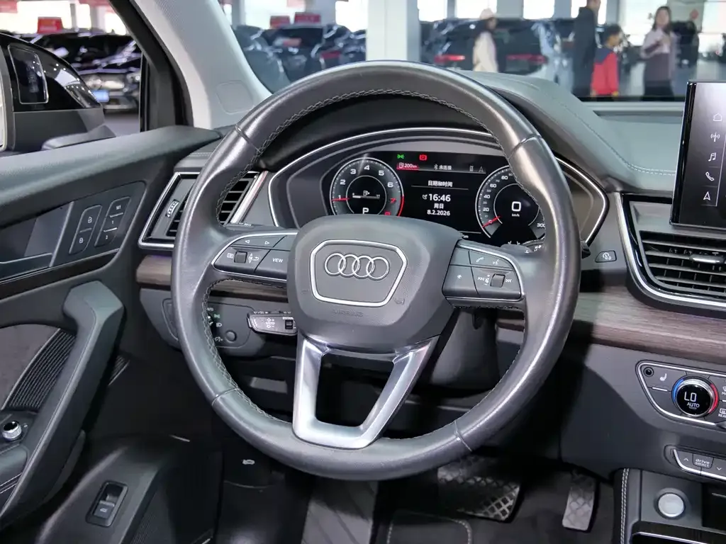 Audi Q5L 2021 из CN, фото 2