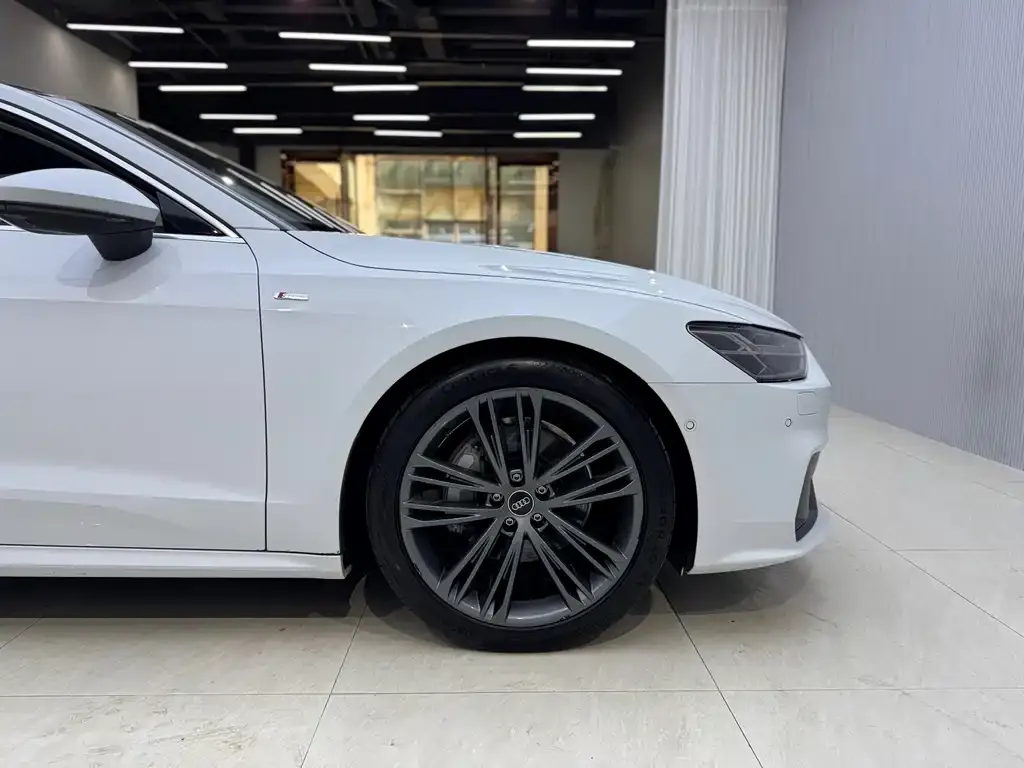 Audi A7 2024 из CN, фото 9
