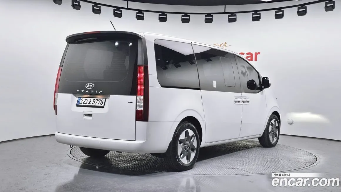 Hyundai Staria 2023 из KR, фото 2
