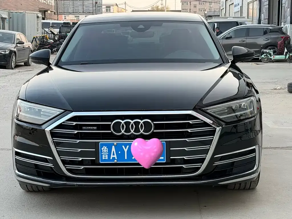 Audi A8 — фото 3