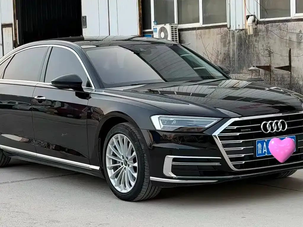 Audi A8 — фото 5